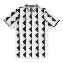 Umbro - Men's Retro 90s Training T-Shirt (HUUM1UBFQ UDB)